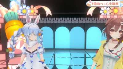 Korone Wasn't So Happy About Pekora Calling Her Korone-Senpai Rather Than Koro-san