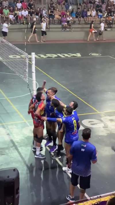 Brazilian way to settle an argument.