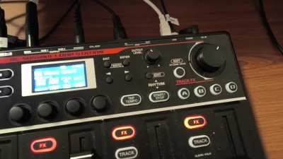 RC-505mkii goes crazy when I turn an FX knob