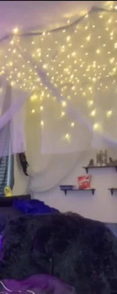 Doesn’t realise she’s still in the stream shot