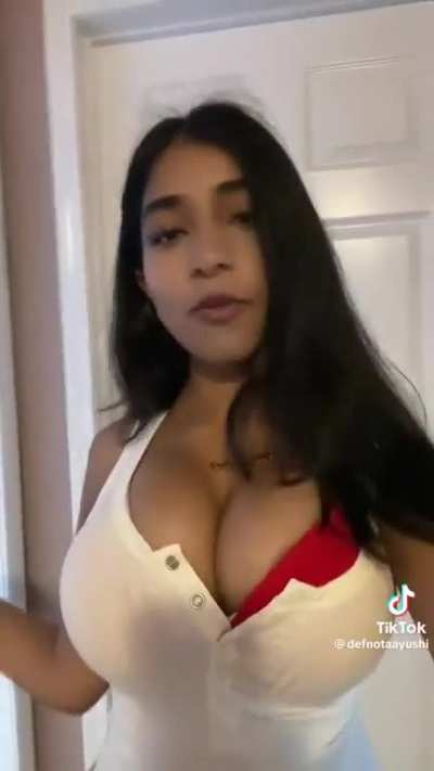 @defnotaayushi her tits are huge 