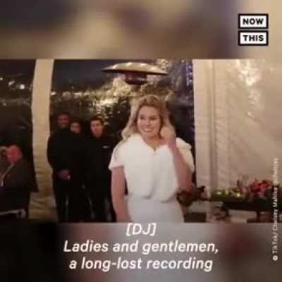 This groom surprised his wife for the first dance, by playing “somewhere over the rainbow” sung by her late grandmother in 1947