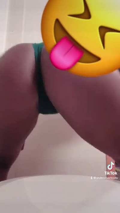 Under<wbr>cover<wbr>booty