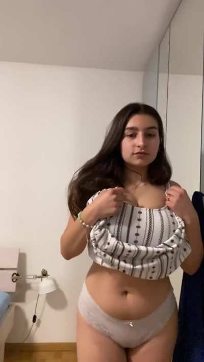 I hope that the 5 guys who see this like my petite body 💕