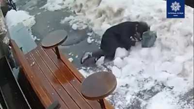 А вот нехуй ходить где не надо