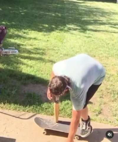 Peg leg kick flip