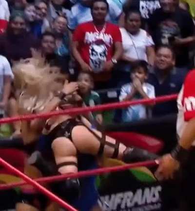 Scarlett Bordeaux in action