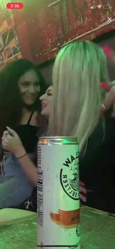 I wish I had friends like her.