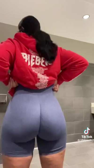 Love a lil booty clappin’ 👏