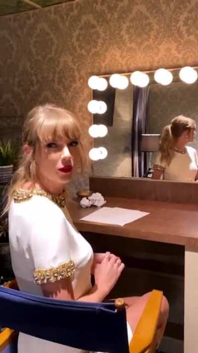 Looking absolutely RED style