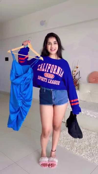 Prachi Kadam - Dress Change