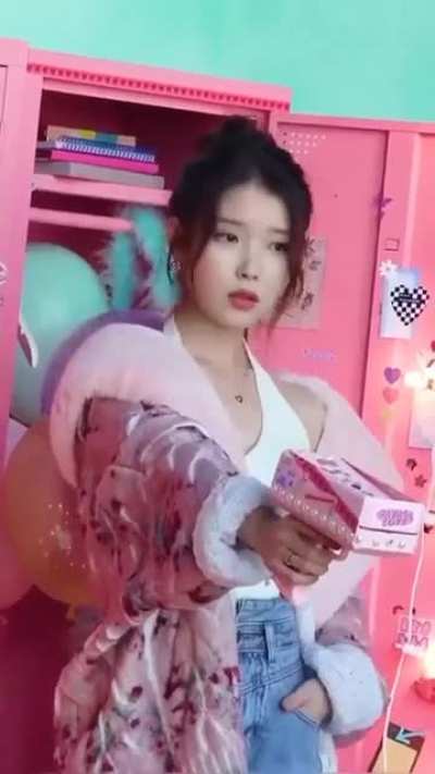 IU