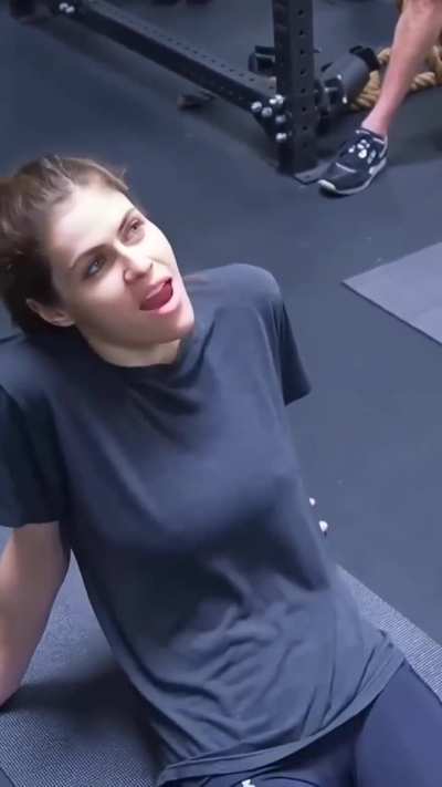 Alexandra Daddario 