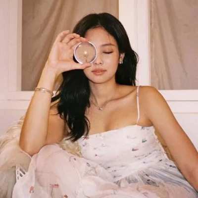 Jennie - When will my life begin (verse 2 is AI)