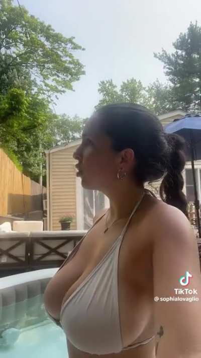 @sophialovaglio