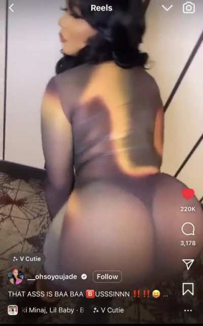 I understand why 6ix9ine ratted 💯💯 no way I’m sitting in prison when i got a baddie like this