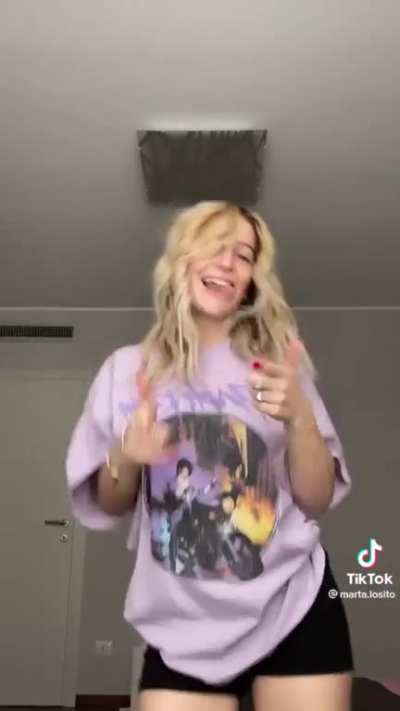 Marta Losito lingu<wbr>a👅+cu<wbr>lo🍑