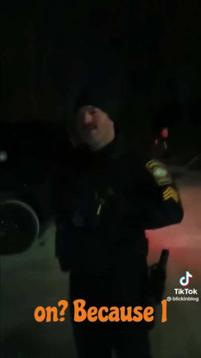 woman goes full momma bear on cops and shits all over them for bullying her son