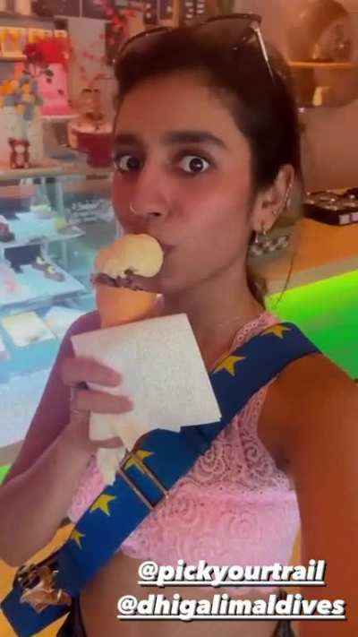 Priya Varrier 😋💦