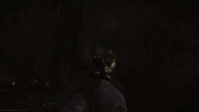 My first ever round of tarkov (my friend screaming *volume warning*)