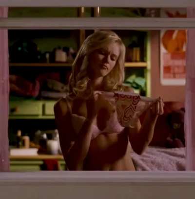 Sara Paxton