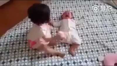 Baby scream.
