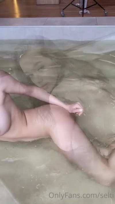 Hot Bath 🔥