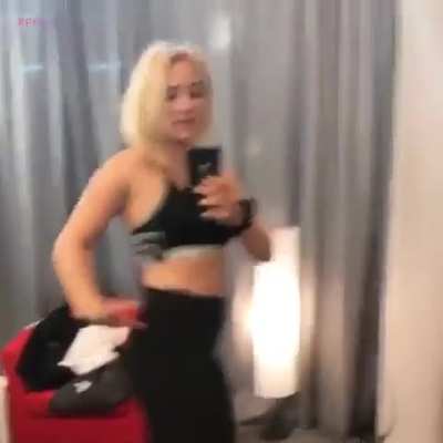 Sports bra and leggings