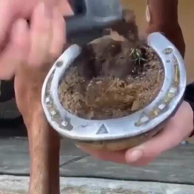 Чистим ноготочки