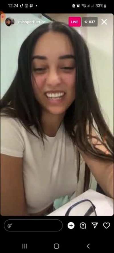 Jadeli live