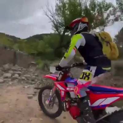 Guy tried to jump his dirt bike