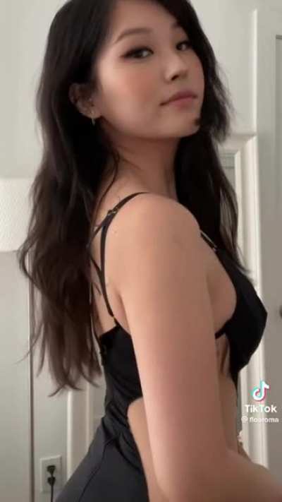 gotta love a hot cutie