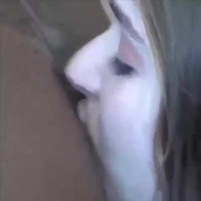 This is what girl in love looks like