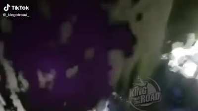 Не учи говновозку