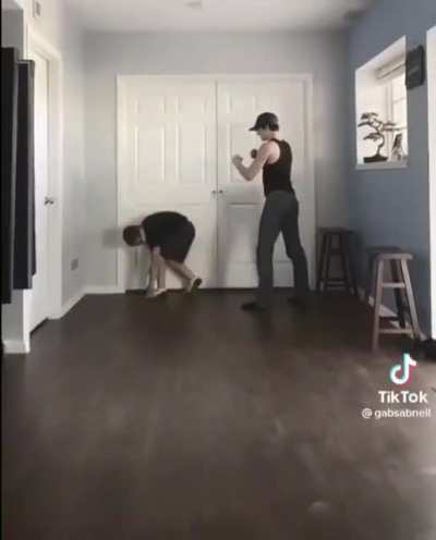 KiD GEtS BeAt Up BeAcUsE EvIL MAn