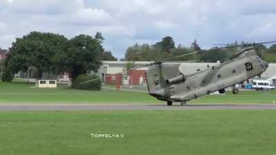 Os cara dando grau de helicóptero
