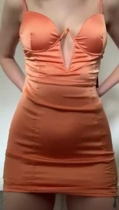 This dress makes everything okay in the world 😈🧡 [OC]