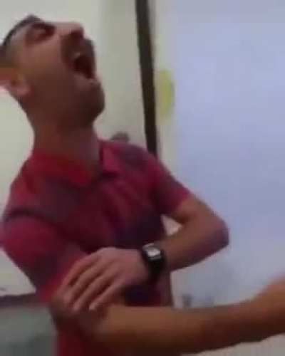 Guy freaks out about his score on a boxing game