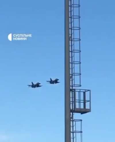 Ukrainian pilots of F-16 fighter jets training in Romania