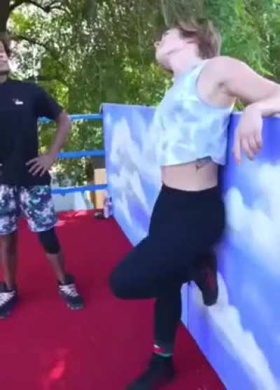 HMC while I get a real close look at this tramp's platform
