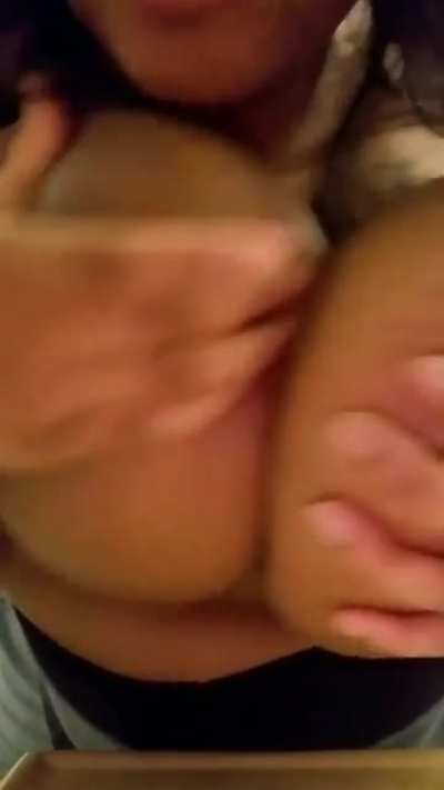 She is a nice dirty little smut tho with nice tits tho 😛