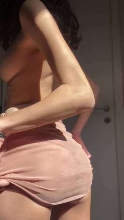 Did you notice I’m not wearing panties?