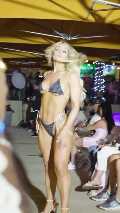 Dee