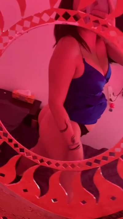 Take me please and make me horny!