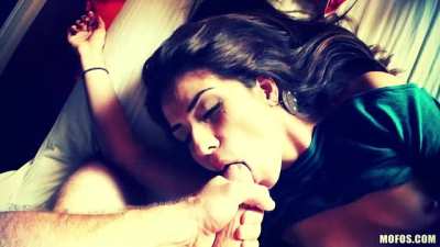 Isabella De Santos Cumshot Compilation