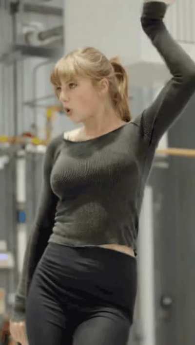 Taylor Swift is to tempting not to share