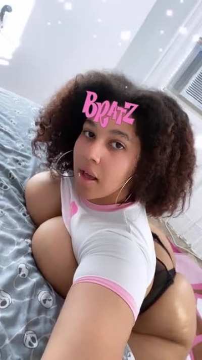 Bruh She Baddd😩✔️
