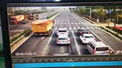 Idiot makes a truck flip.