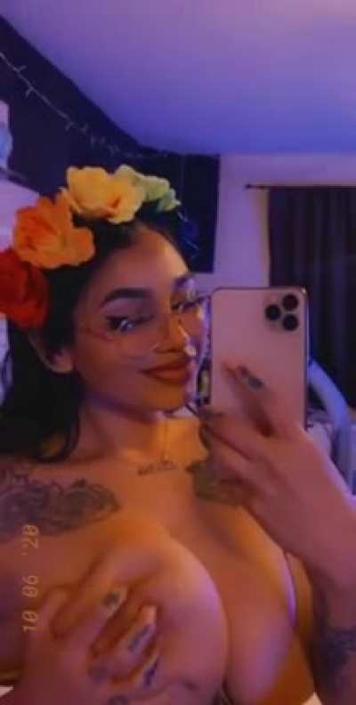 I’m Queen Sandra ✨🌈