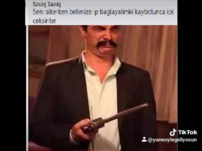 ZAMANINDA DEEP TURKİSH WEBİN YAPTIĞI ŞU YORUM SESLENDİRMEYİ YAPAYIM DEDİM. SOSYAL MEDYA BÜYÜK PASTA AMK ARTIK BİZ DE BİŞEYLER KOPARALIM. Bİ ANLIK GAZLA YAPTIM ELİMDEN GELDİĞİNCE NASIL SİZCE SES GÖRÜNTÜ AMATÖR OLMUŞ AMA FİKİR NASIL